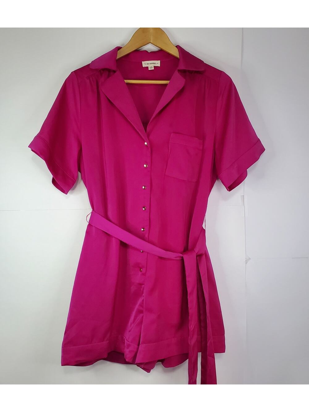 EEsome Fuscia Pink Romper size M short sleeve belt with pockets